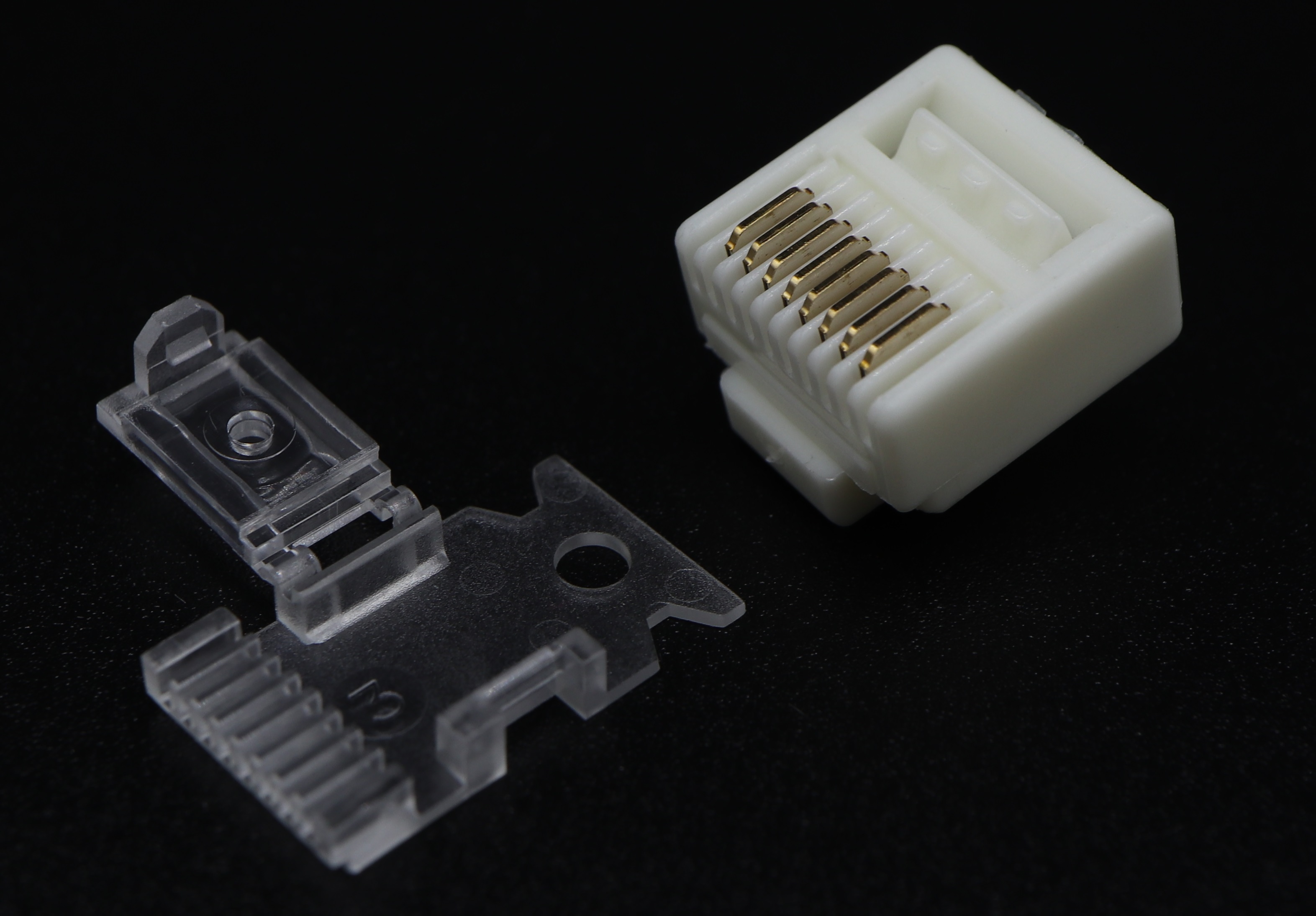 C6 S-8P8C-F UTP-0.6mm, Nylon RJ45 Modular Plug